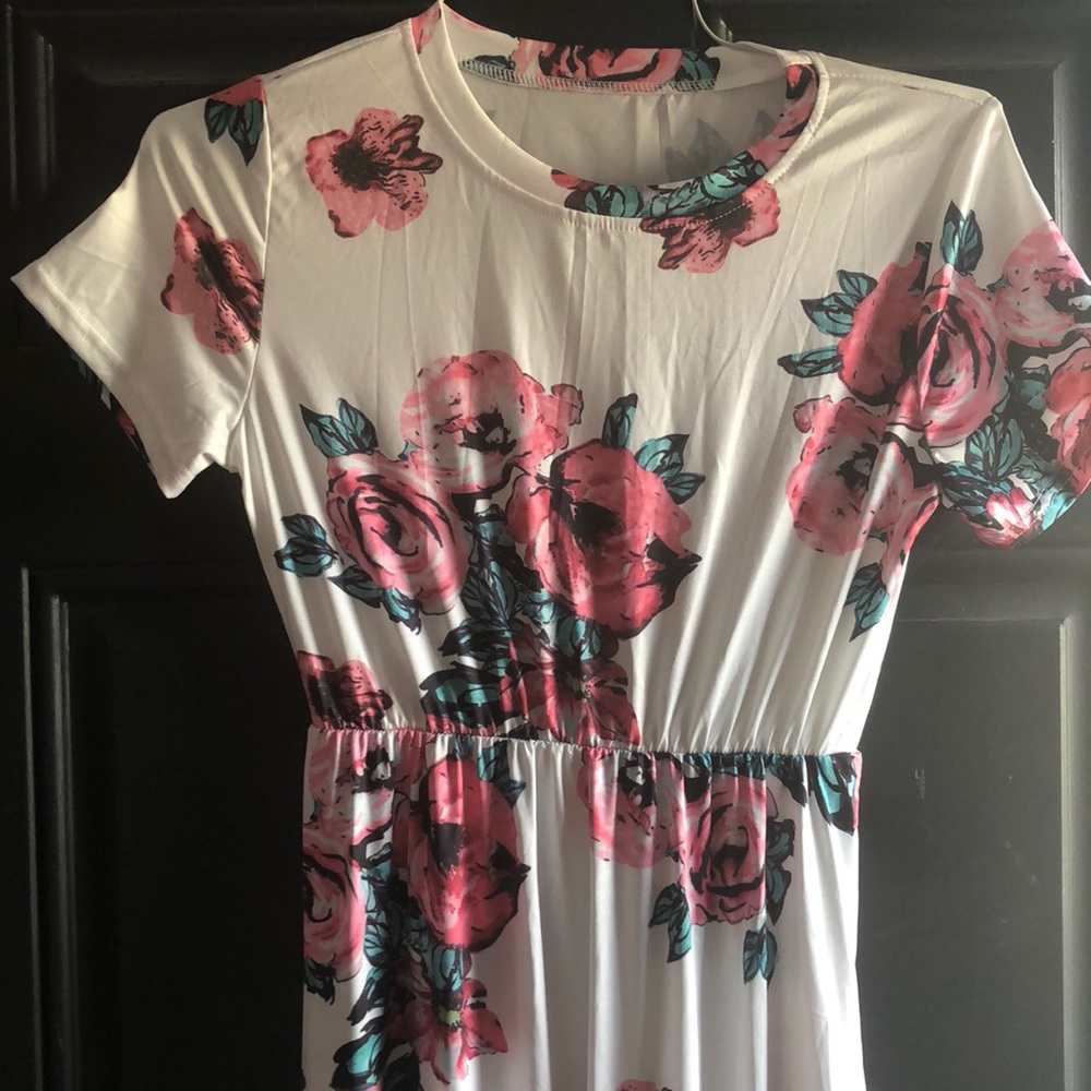 White & pink floral maxi dress with pockets NWOT - Picture 4 of 6